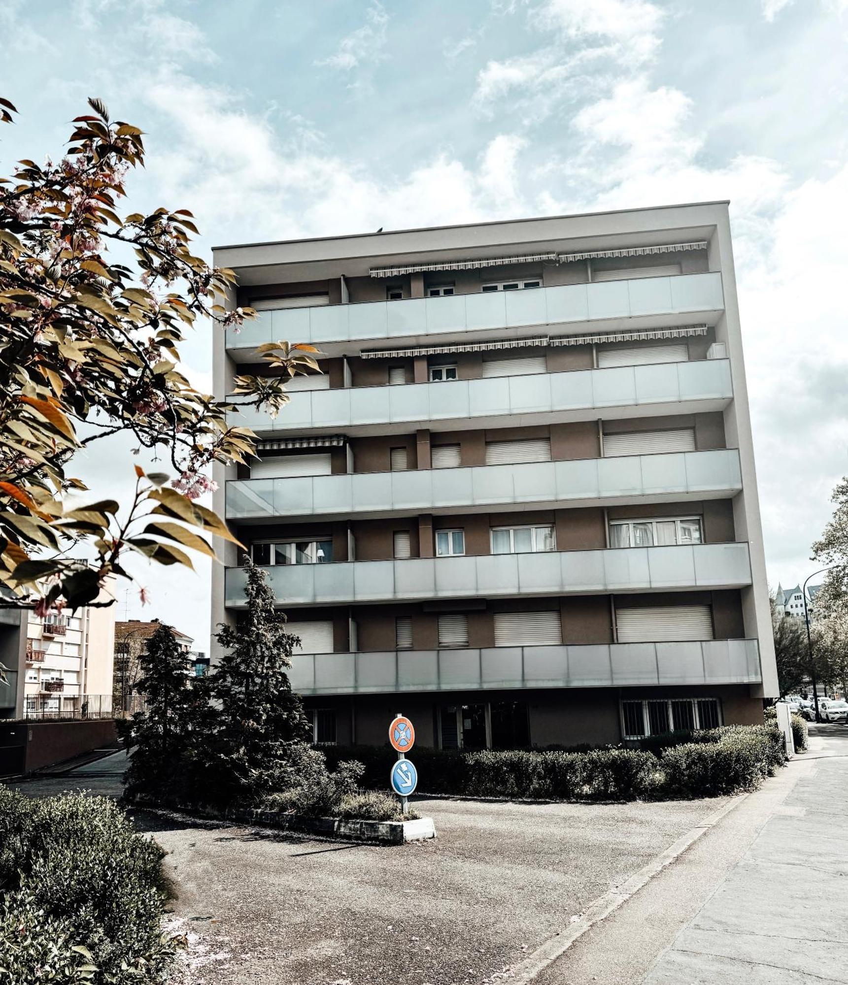 Le Cocon Blanc Metz - T2 - Parking Prive - Balcon - Nouvelle Ville, Gare מראה חיצוני תמונה